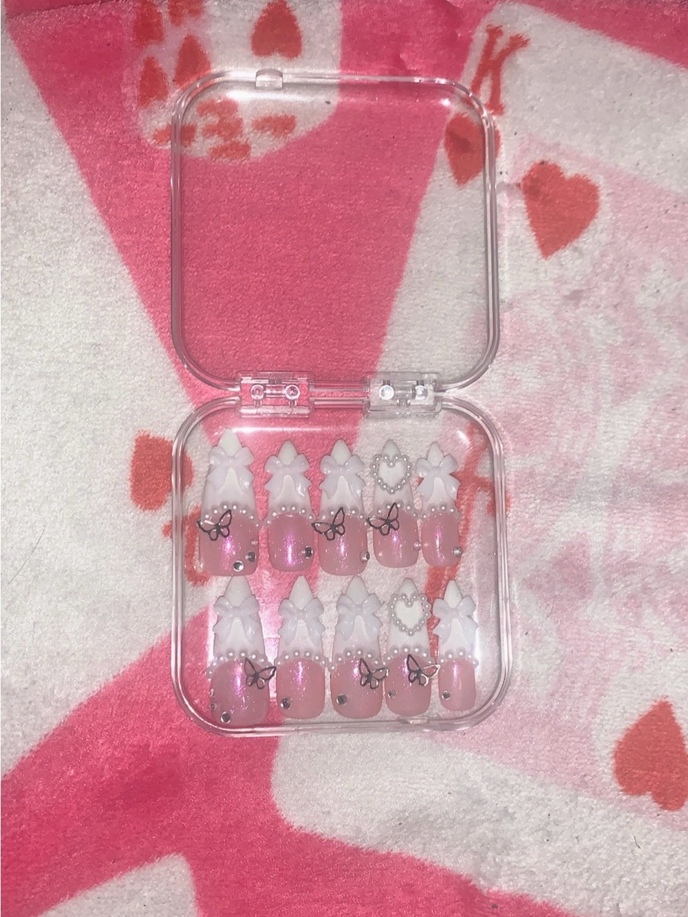 Pink and White False Nail Set with Bow and Heart Accents